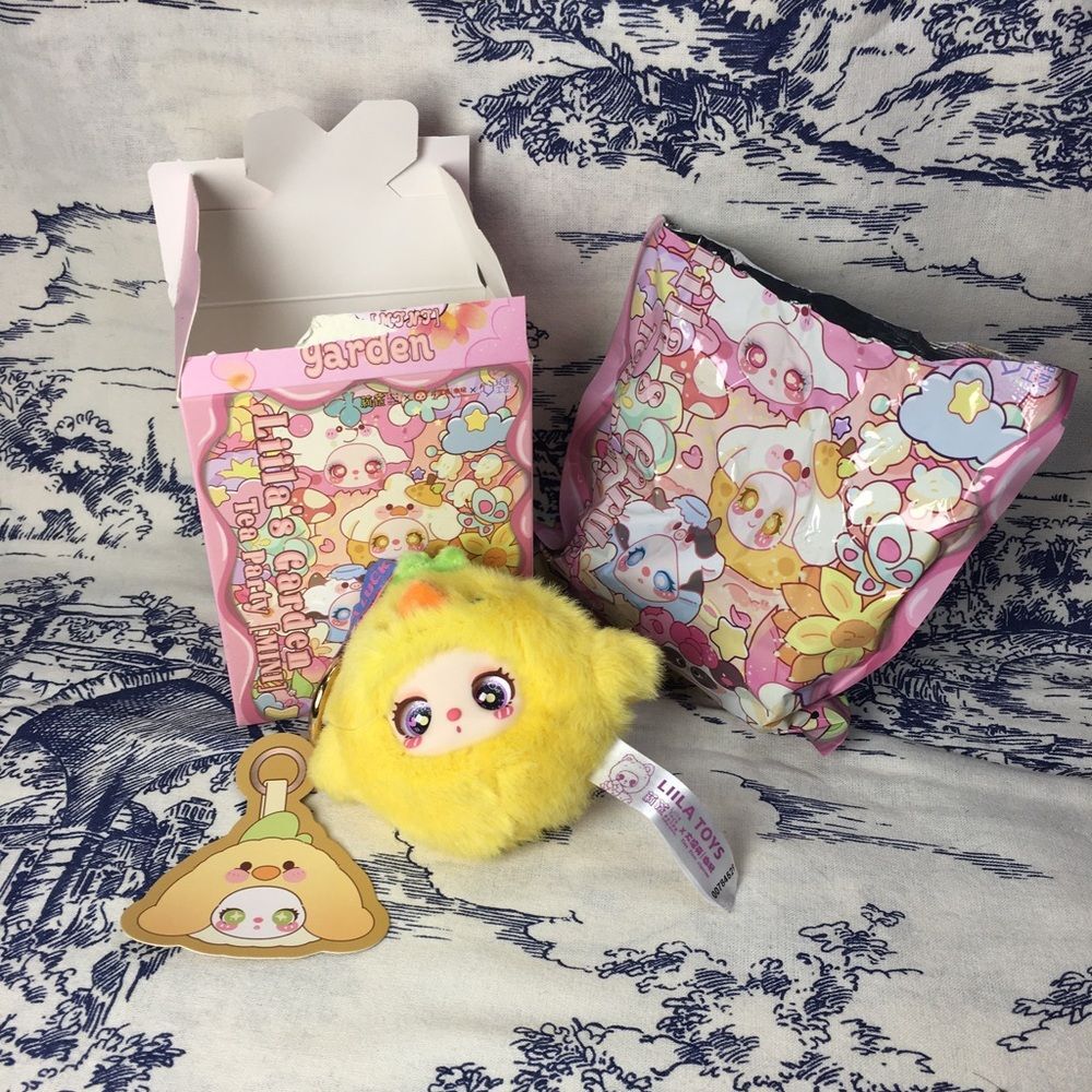 Chicken chick pink glitter eyes NEW